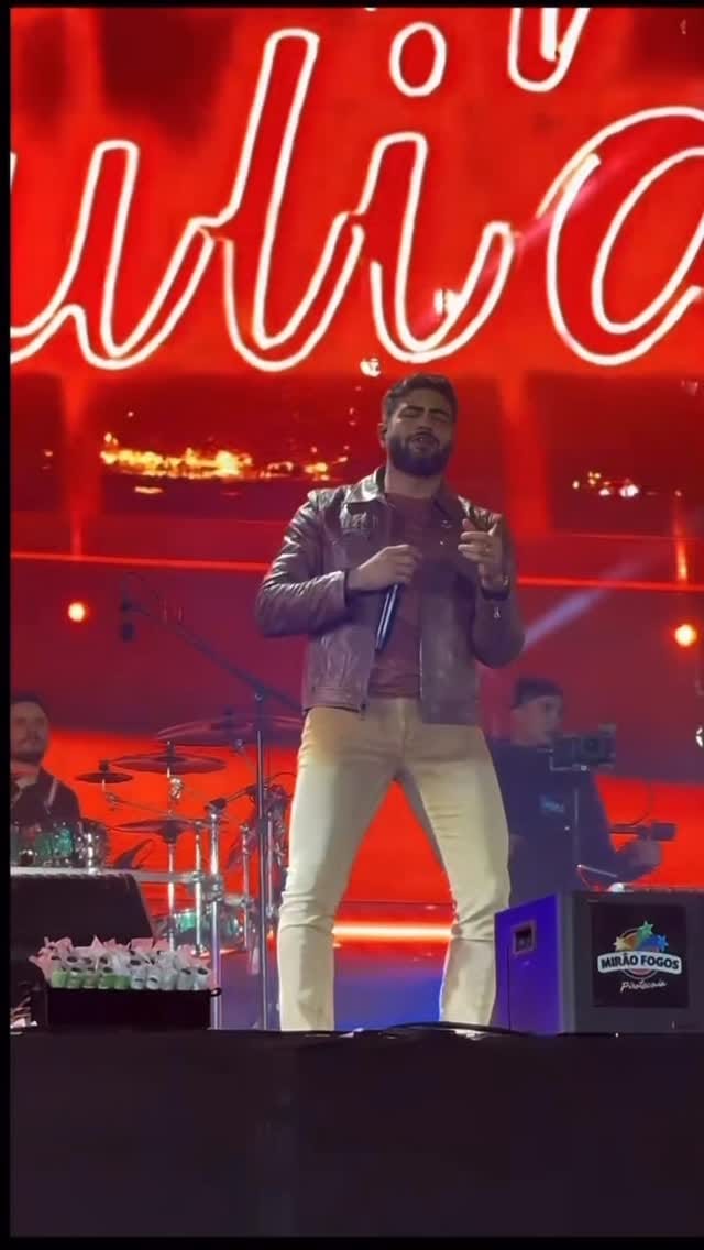 Post 5 by Fabi ♡ on Instagram (video)
