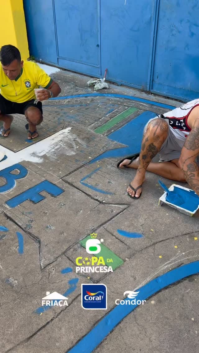 Post 2 by Friaça Tintas on Instagram (video)