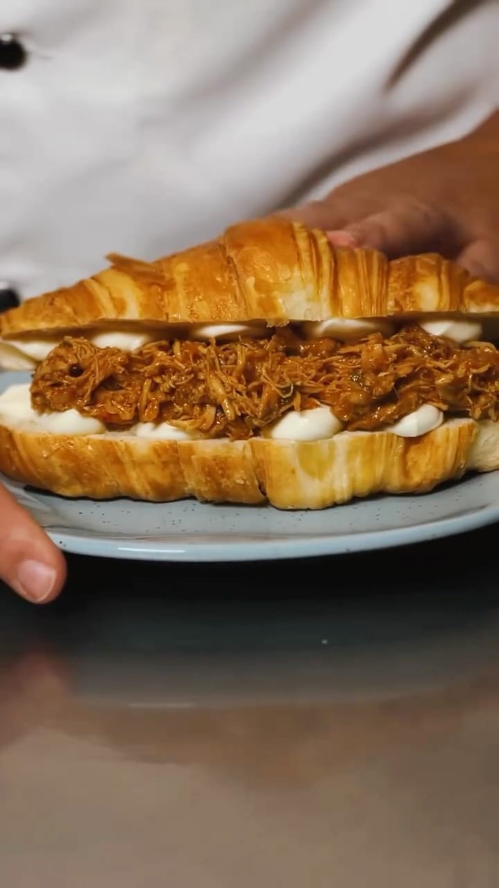 Post 1 by Love Sugar | Confeitaria & Café on Instagram (video)