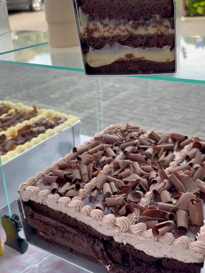 Post 6 by Love Sugar | Confeitaria & Café on Instagram (carousel)