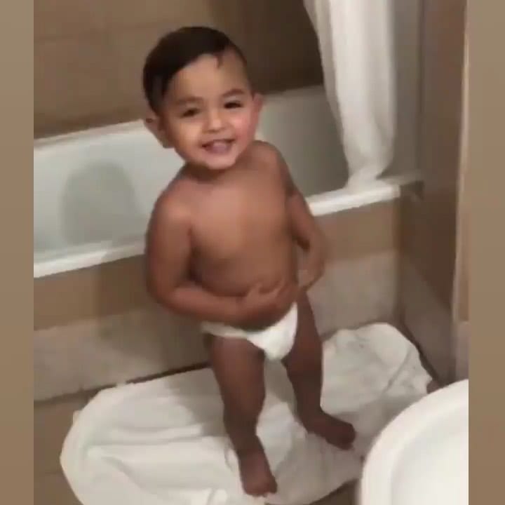 Post 2 by Cintia G_ Amiska on Instagram (video)