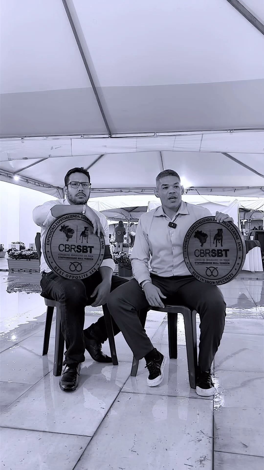 Post 8 by CANIL STAFF RIO on Instagram (video)