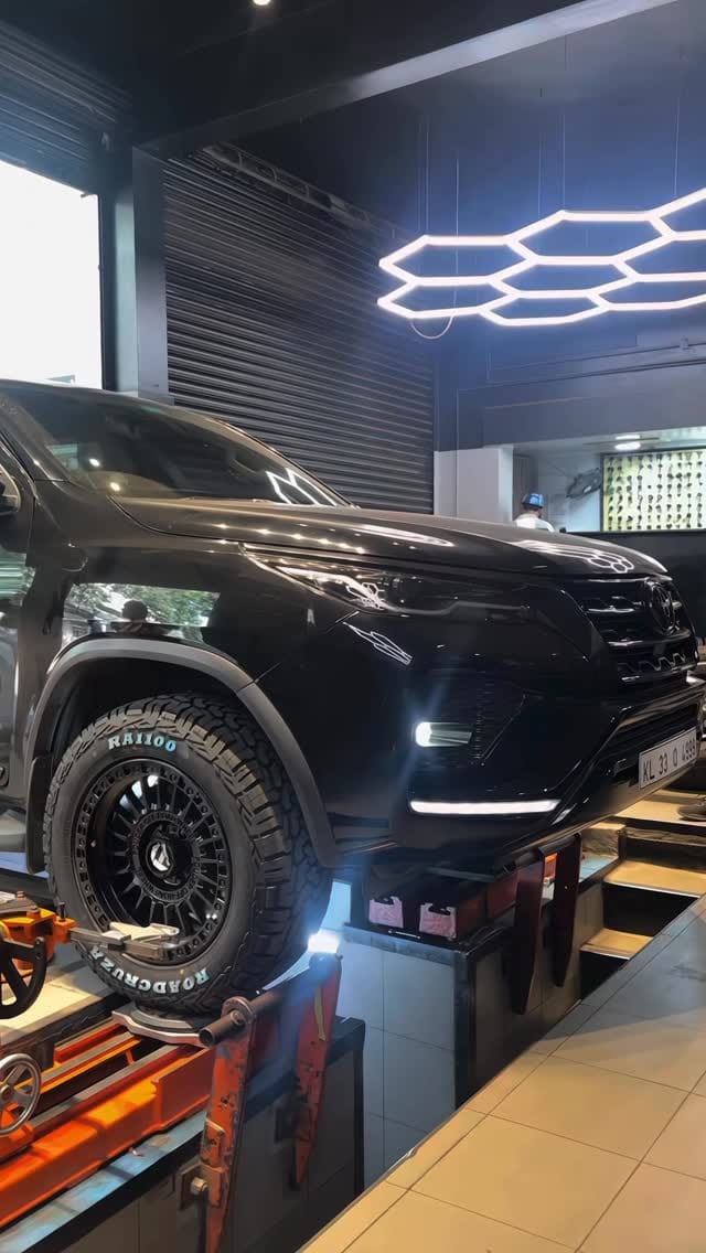 Post 3 by TyreBros on Instagram (video)