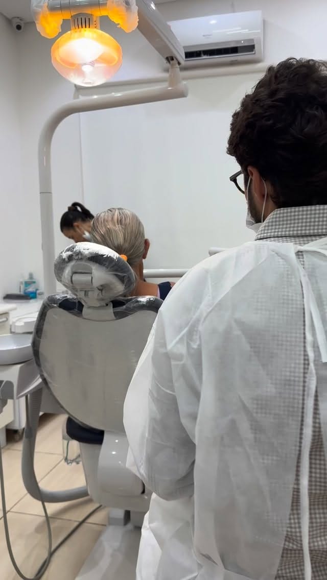 Post 5 by Leonardo campos  🇧🇷 🎨🦷 on Instagram (video)