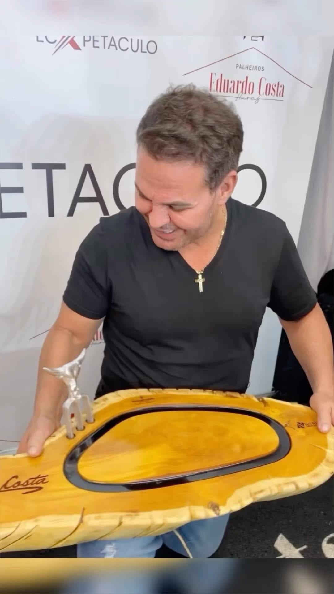 Post 10 by MADEARTE MÓVEIS EM MADEIRA on Instagram (video)