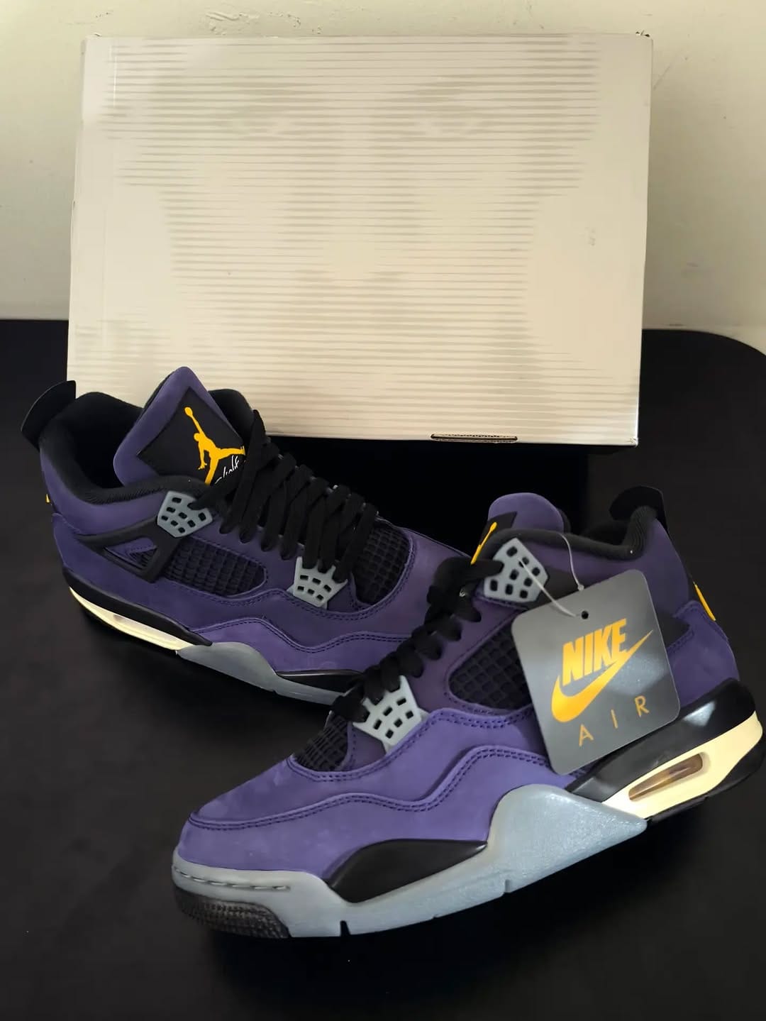 Post 4 by Authentic Shoes SV on Instagram (carousel)