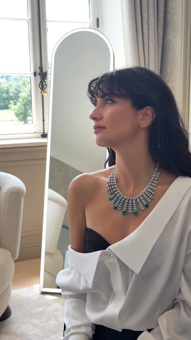 Post 2 by Tûba Büyüküstün on Instagram (video)