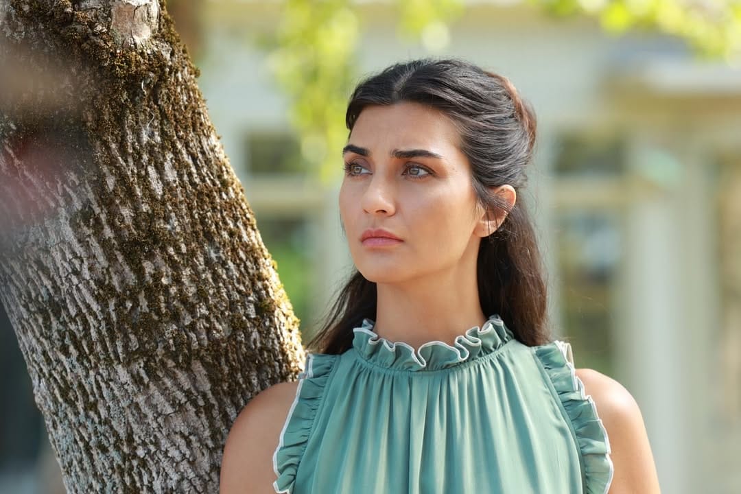 Post 5 by Tûba Büyüküstün on Instagram (carousel)