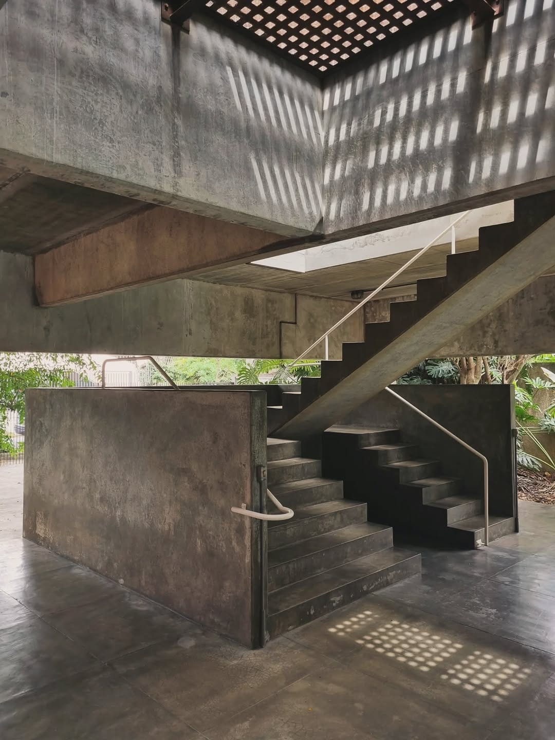 Post 6 by Daniel Almeida Arquiteto || Goiânia on Instagram (carousel)