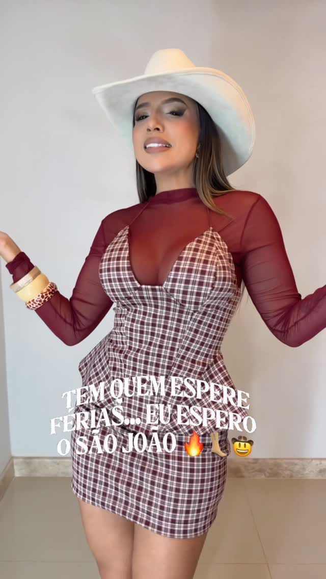 Post 10 by Clara Nunes Concept on Instagram (video)