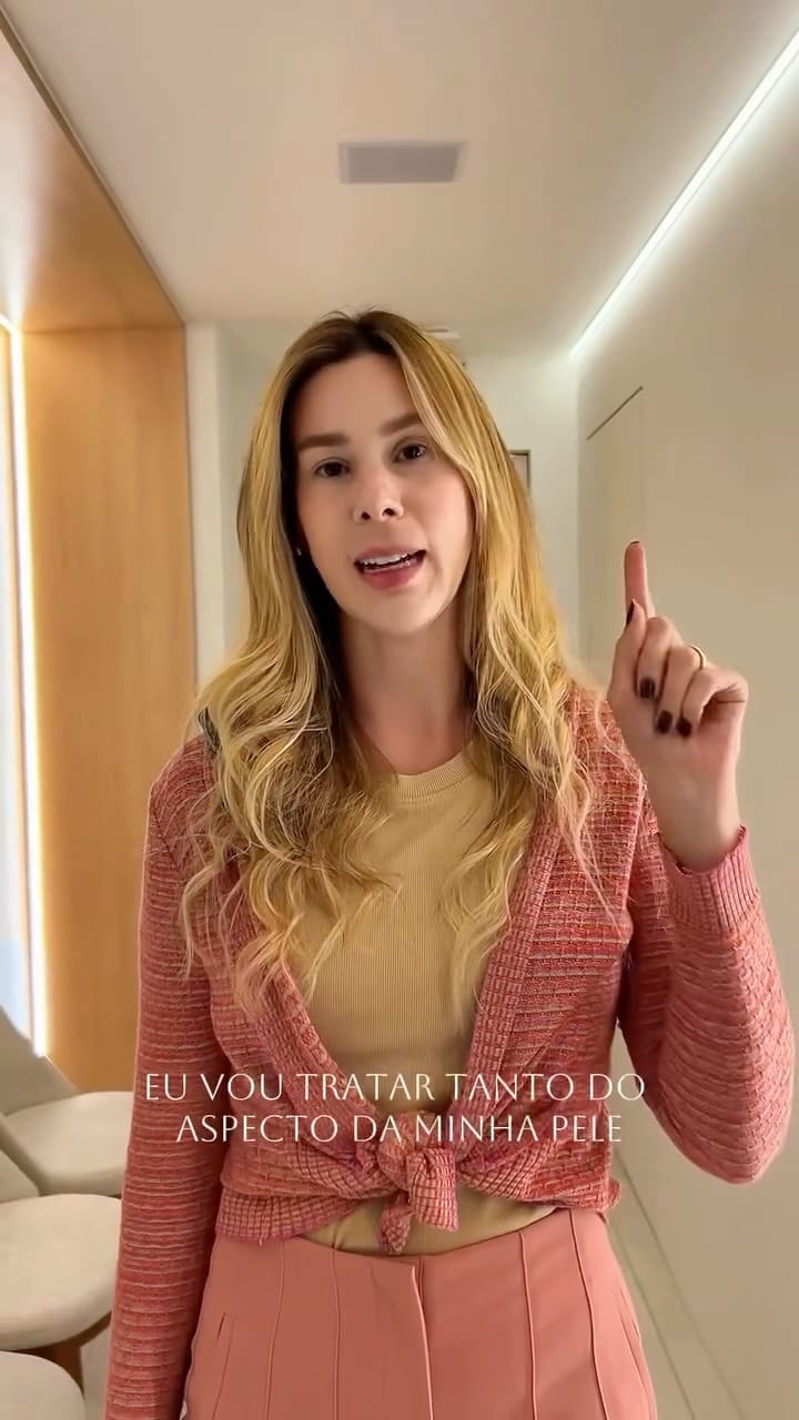 Post 2 by Dra Paula Monteiro Parisi on Instagram (video)