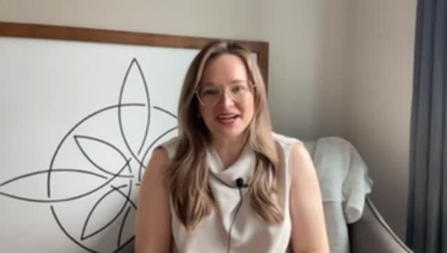 Post 4 by Sinéad Dufour on Instagram (video)