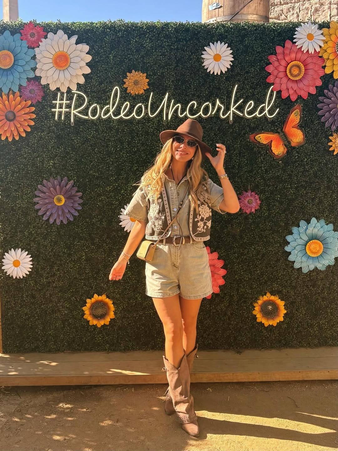 Post 1 by Aurea Ch-G🌸 on Instagram (carousel)