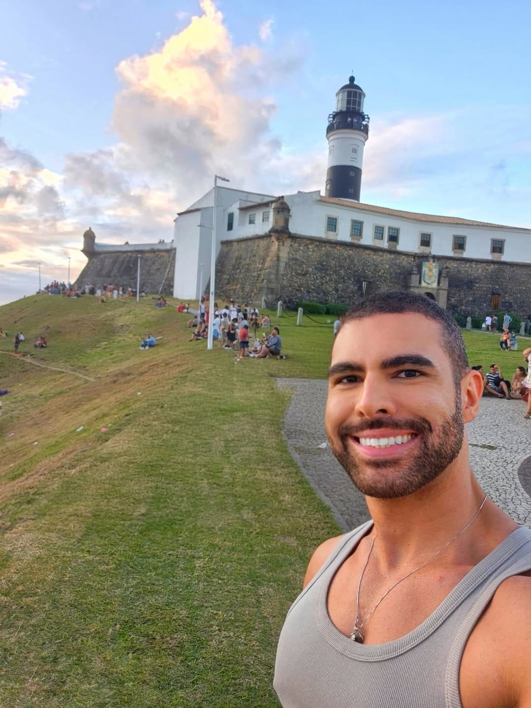 Post 3 by Thiago Apolinario • Psiquiatra on Instagram (carousel)