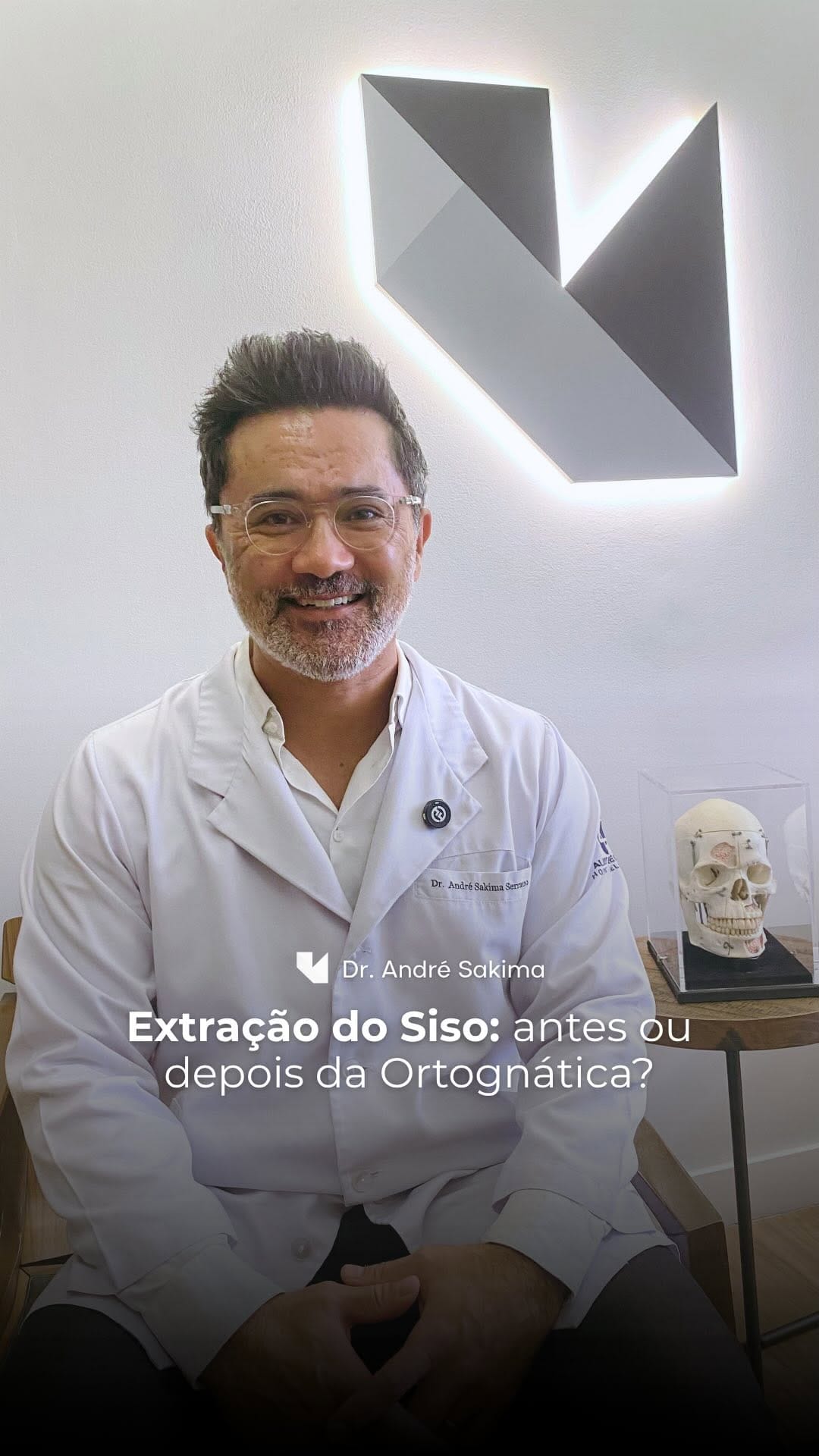 Post 1 by Dr. André Sakima | Ortognática | ATM | Implantes on Instagram (video)