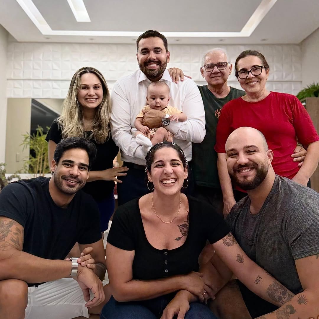 Post 4 by Dra. Daniele Pinheiro | Lipo de Papada Salvador on Instagram (carousel)
