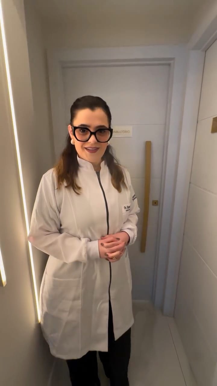 Post 3 by Rayane Magnol | Cirurgiã Dentista on Instagram (video)