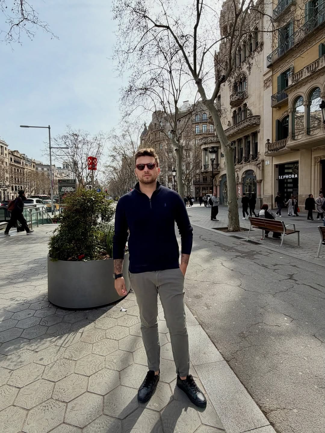 Post 4 by Dr. Vinícius Perussi on Instagram (carousel)