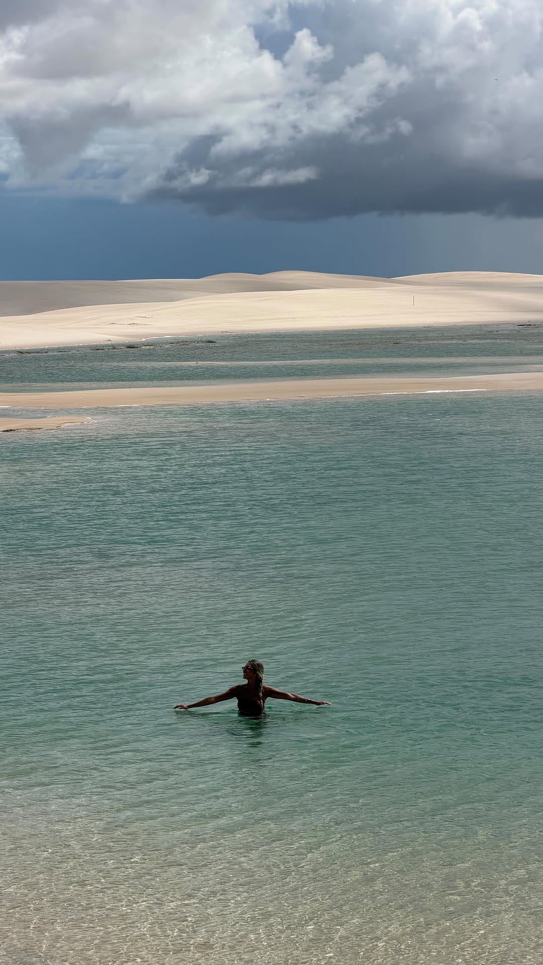 Post 4 by Carolina Carvalho on Instagram (video)