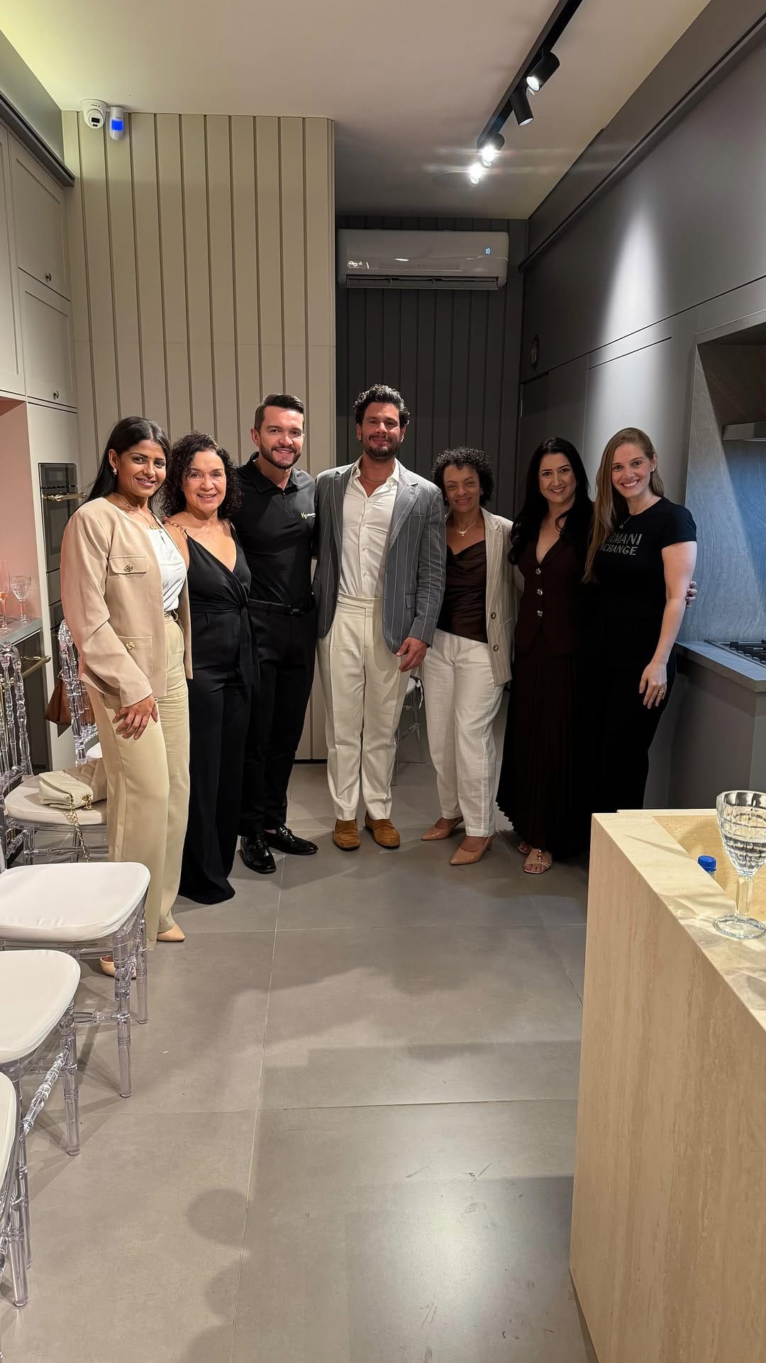 Post 1 by Dr. Alexandre Martins on Instagram (video)