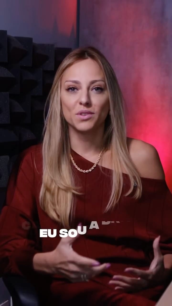 Post 2 by Dra Caroline Reigada on Instagram (video)