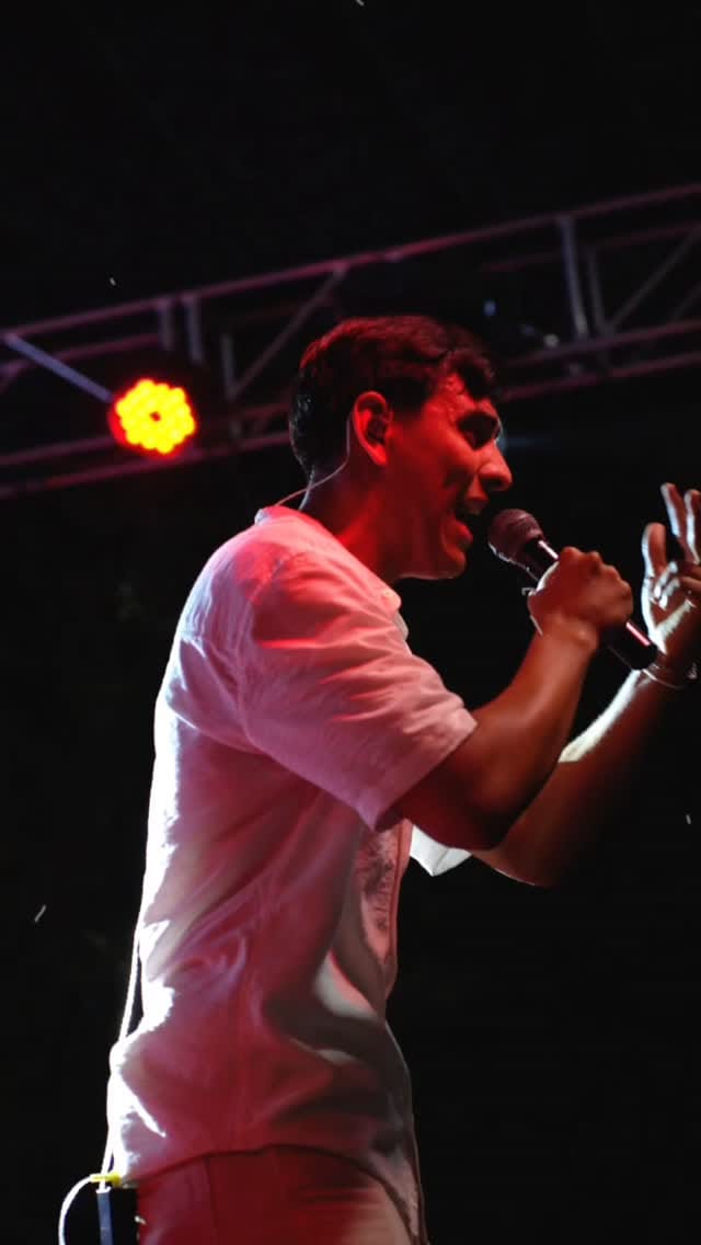 Post 3 by A V I V A   T U   F U E G O on Instagram (video)