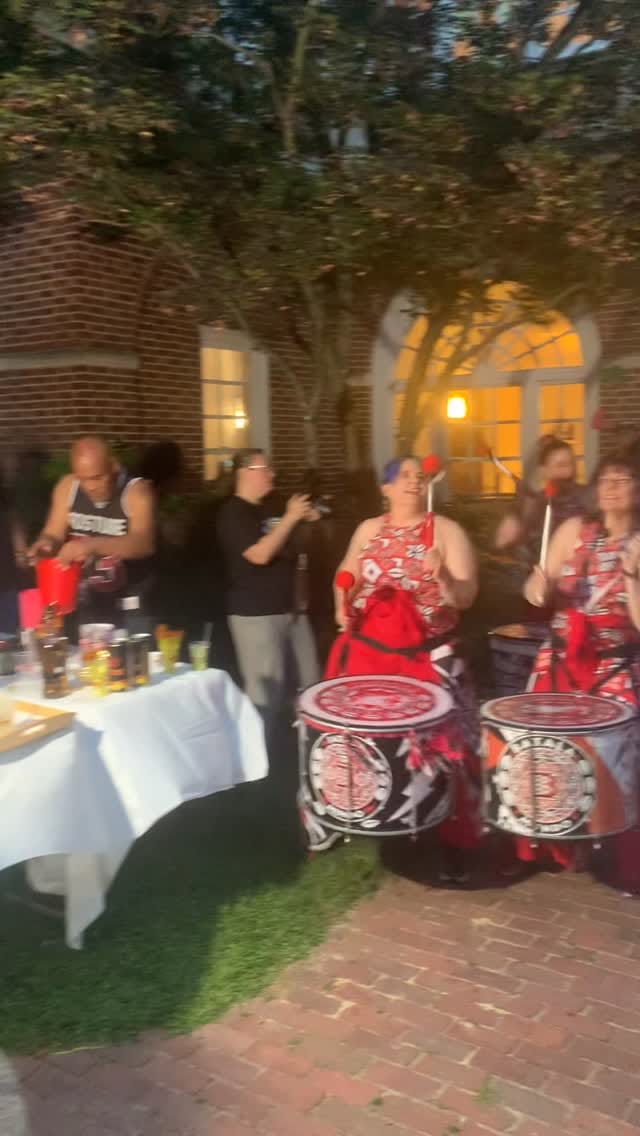 Post 7 by Batalá Washington 🎶♀️🥁❤️🇧🇷🇺🇸 on Instagram (video)