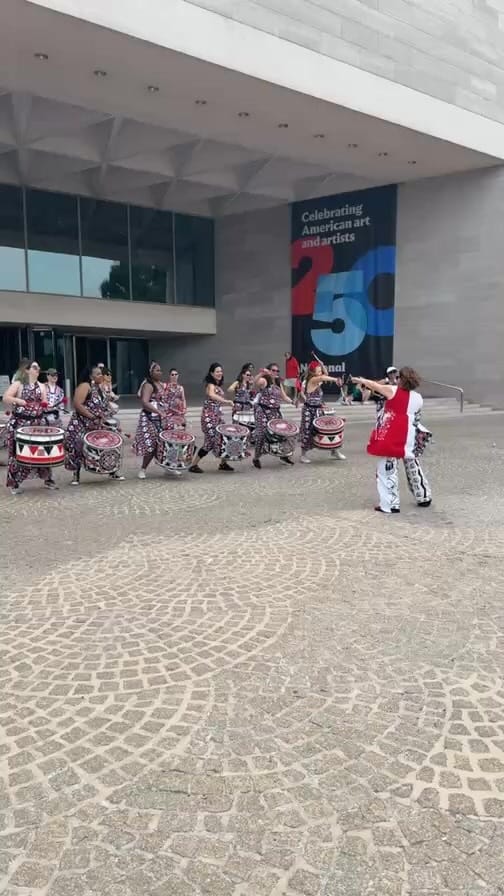 Post 4 by Batalá Washington 🎶♀️🥁❤️🇧🇷🇺🇸 on Instagram (video)