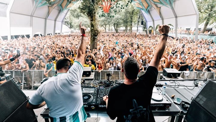 Post 9 by 𝘾𝘼𝙍𝙇𝙊𝙎 𝙋𝙀𝙍𝙀𝙕 on Instagram (carousel)