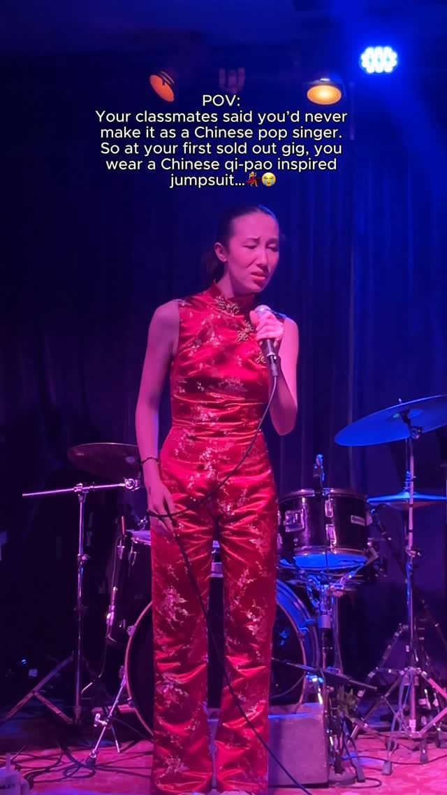 Post 4 by Cybèle on Instagram (video)