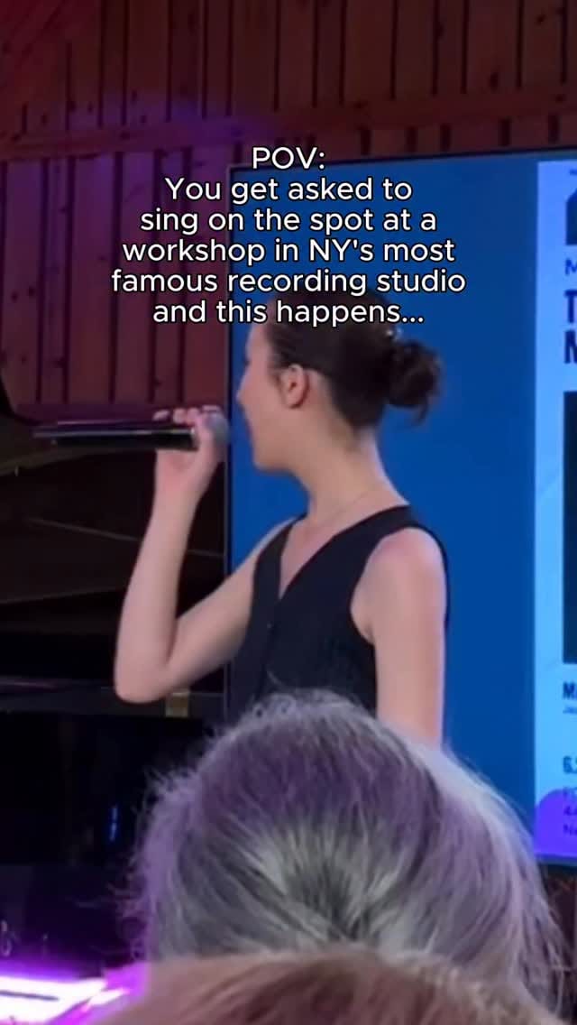 Post 7 by Cybèle on Instagram (video)