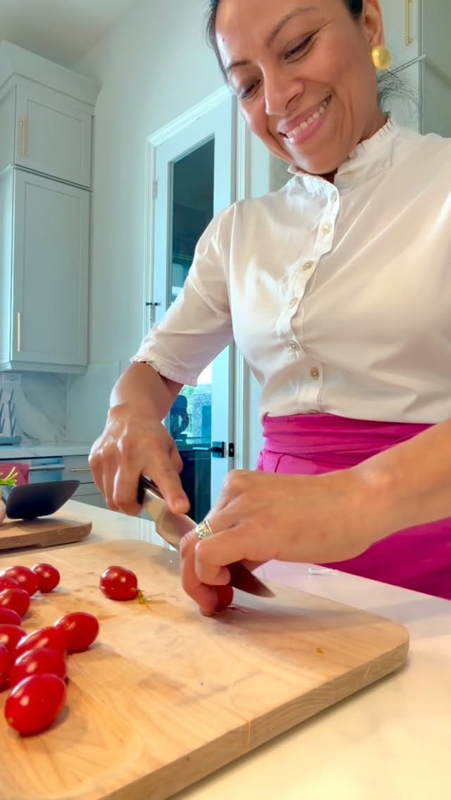 Post 5 by Monica Asencio on Instagram (video)
