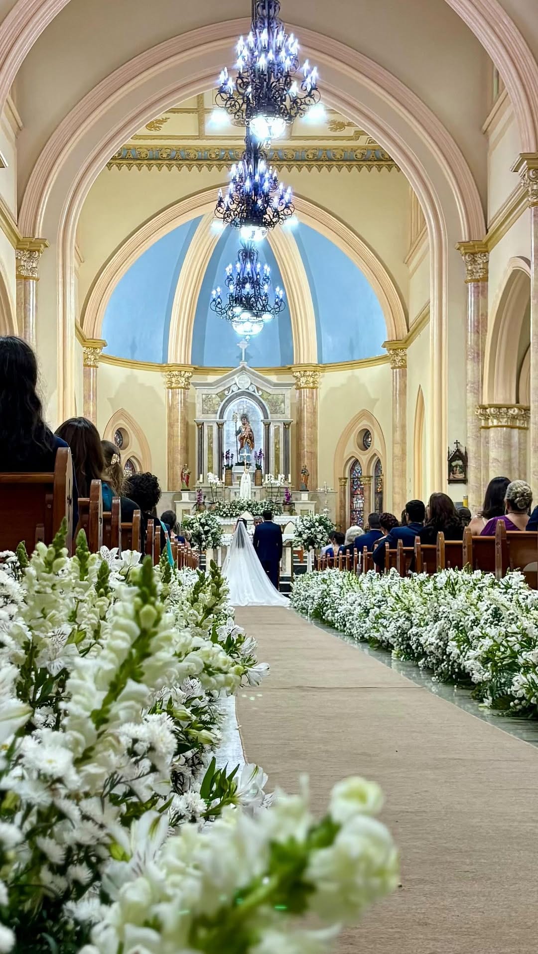 Post 9 by Poesis - Eventos Musicais | Música para Casar on Instagram (video)