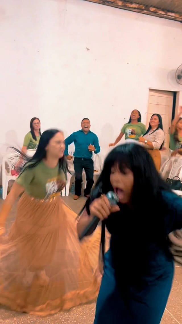 Post 5 by Raquel Santos on Instagram (video)