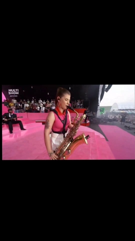 Post 9 by Mariana Oliveira on Instagram (video)