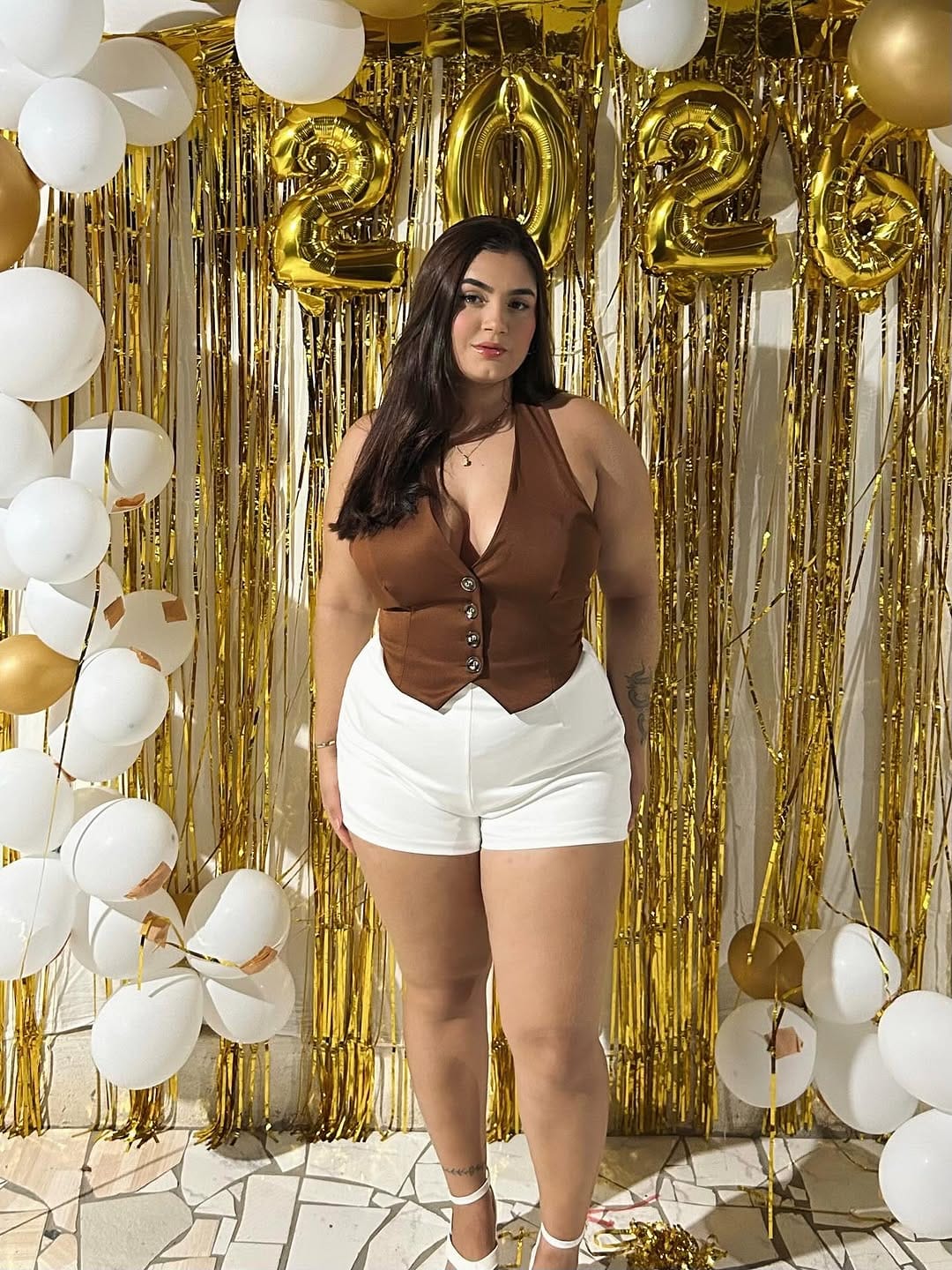 Post 8 by Ana Carla on Instagram (carousel)