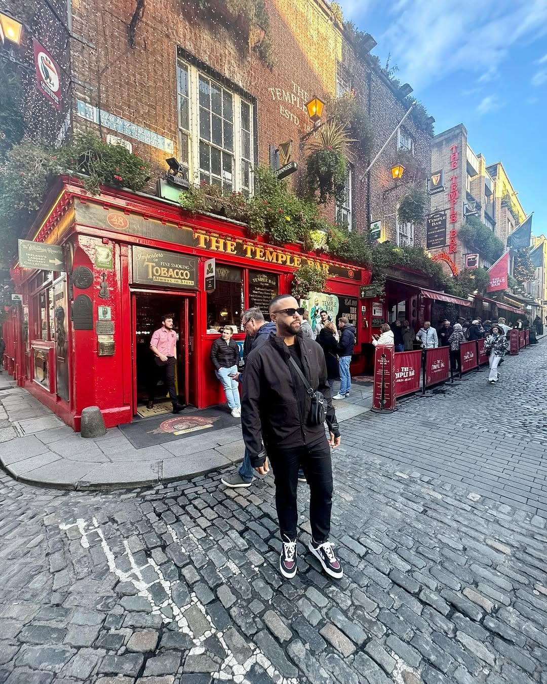 Post 9 by Lucas Gomes on Instagram (carousel)