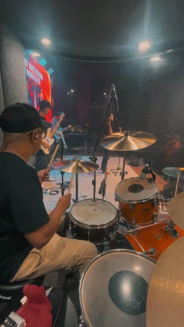 Post 3 by Gustavo Silveira on Instagram (video)