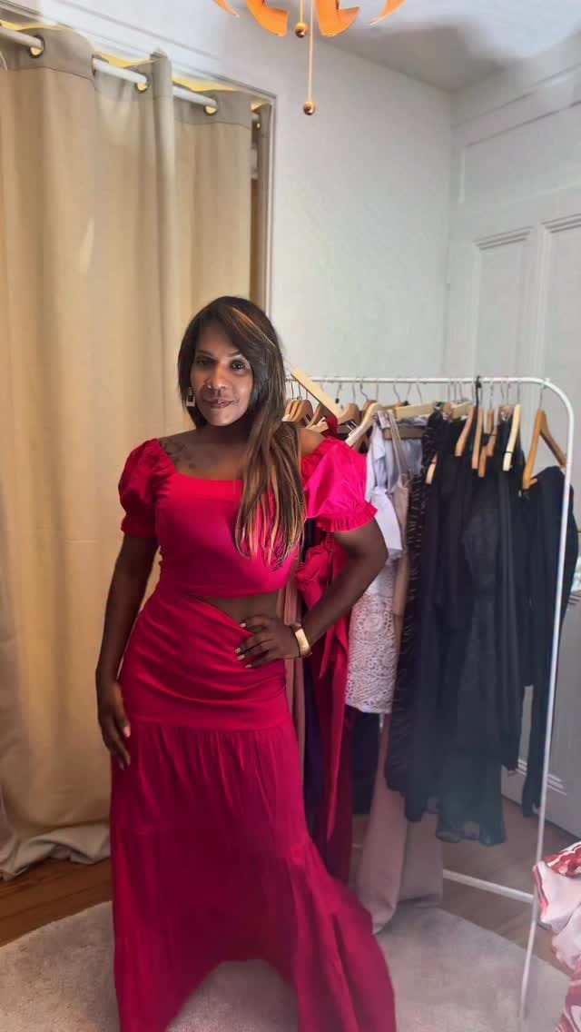 Post 4 by Janaina Mello on Instagram (video)