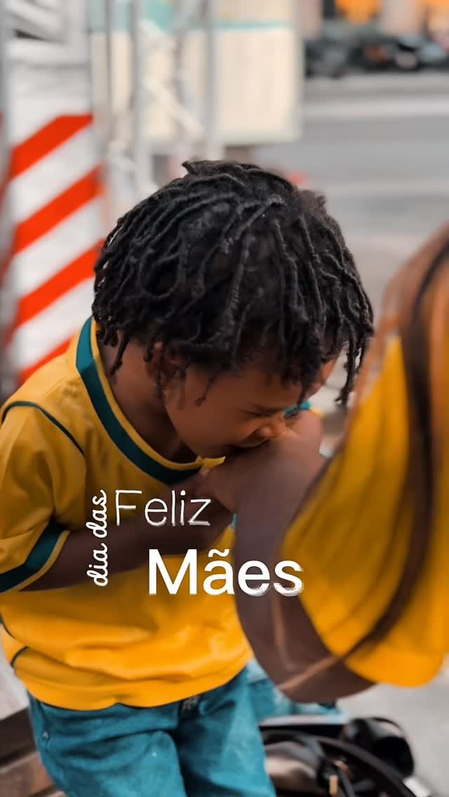 Post 8 by Janaina Mello on Instagram (video)