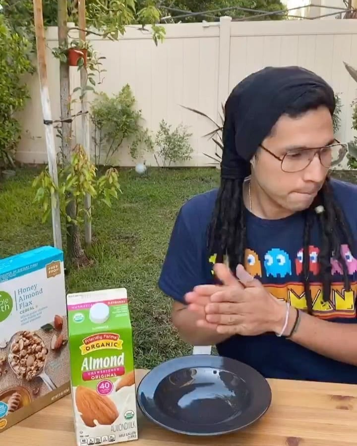 Post 2 by LOS FIVE on Instagram (video)