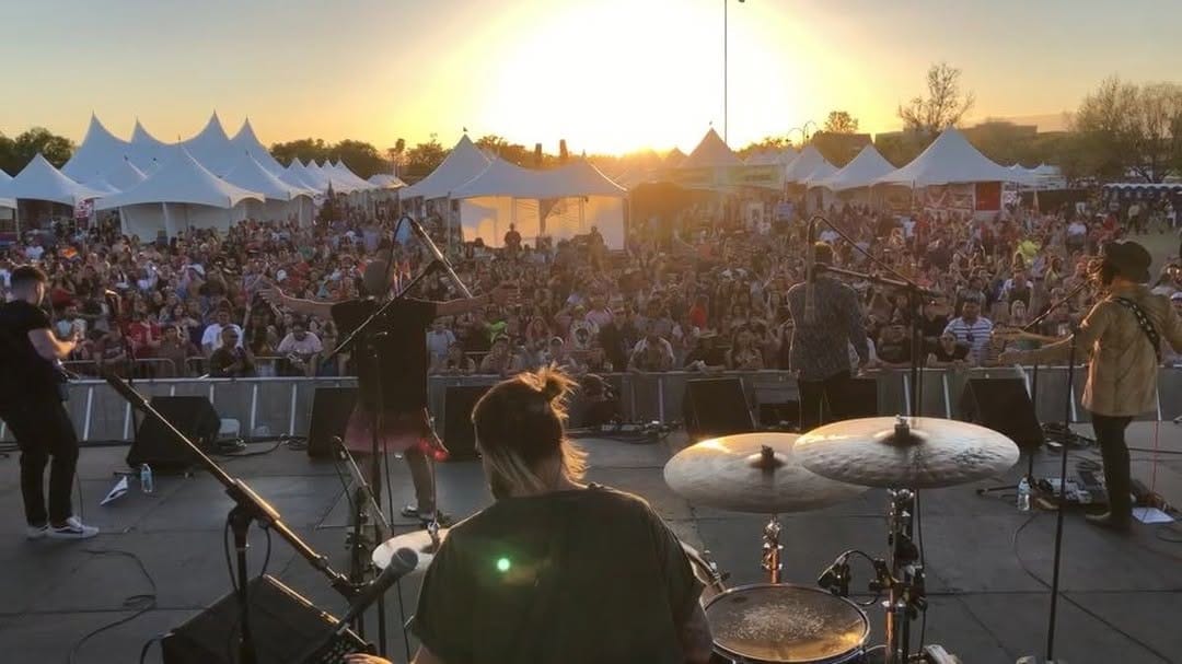 Post 7 by LOS FIVE on Instagram (video)
