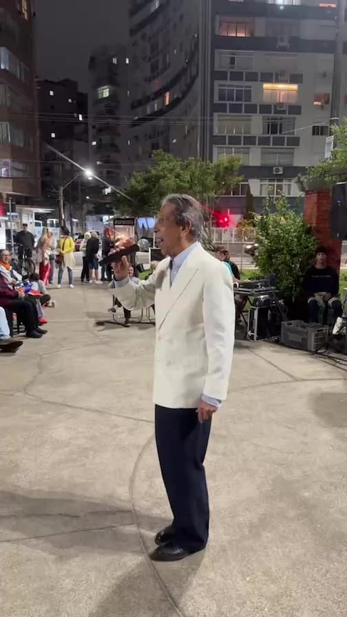 Post 2 by Chorinho no Aquário on Instagram (video)