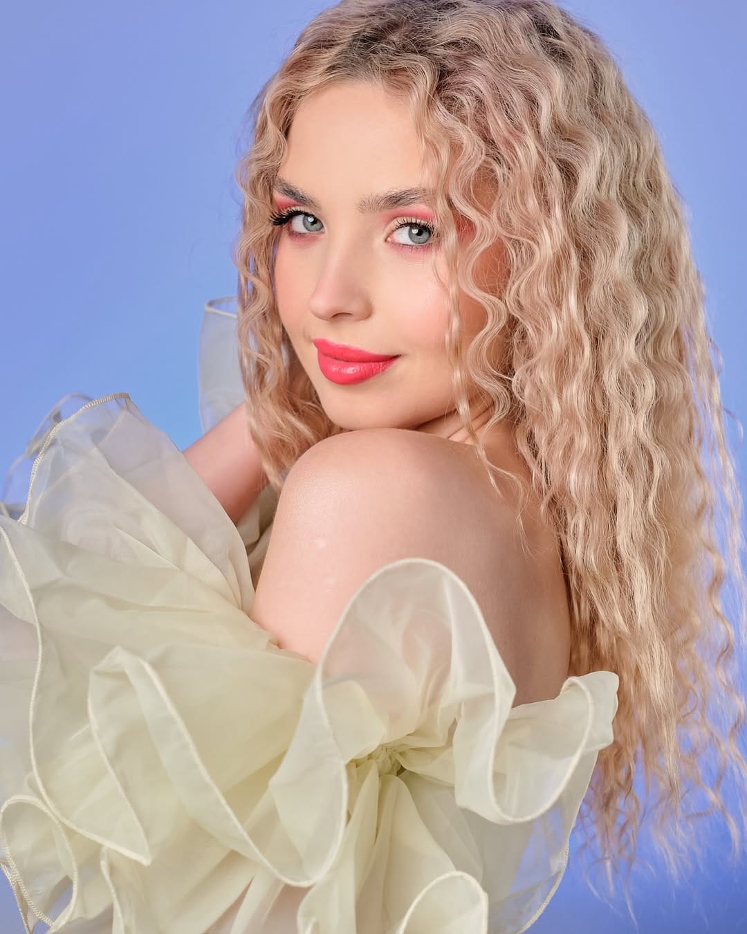 Post 8 by Natalia Siemieniecka OFICJALNE KONTO on Instagram (image)