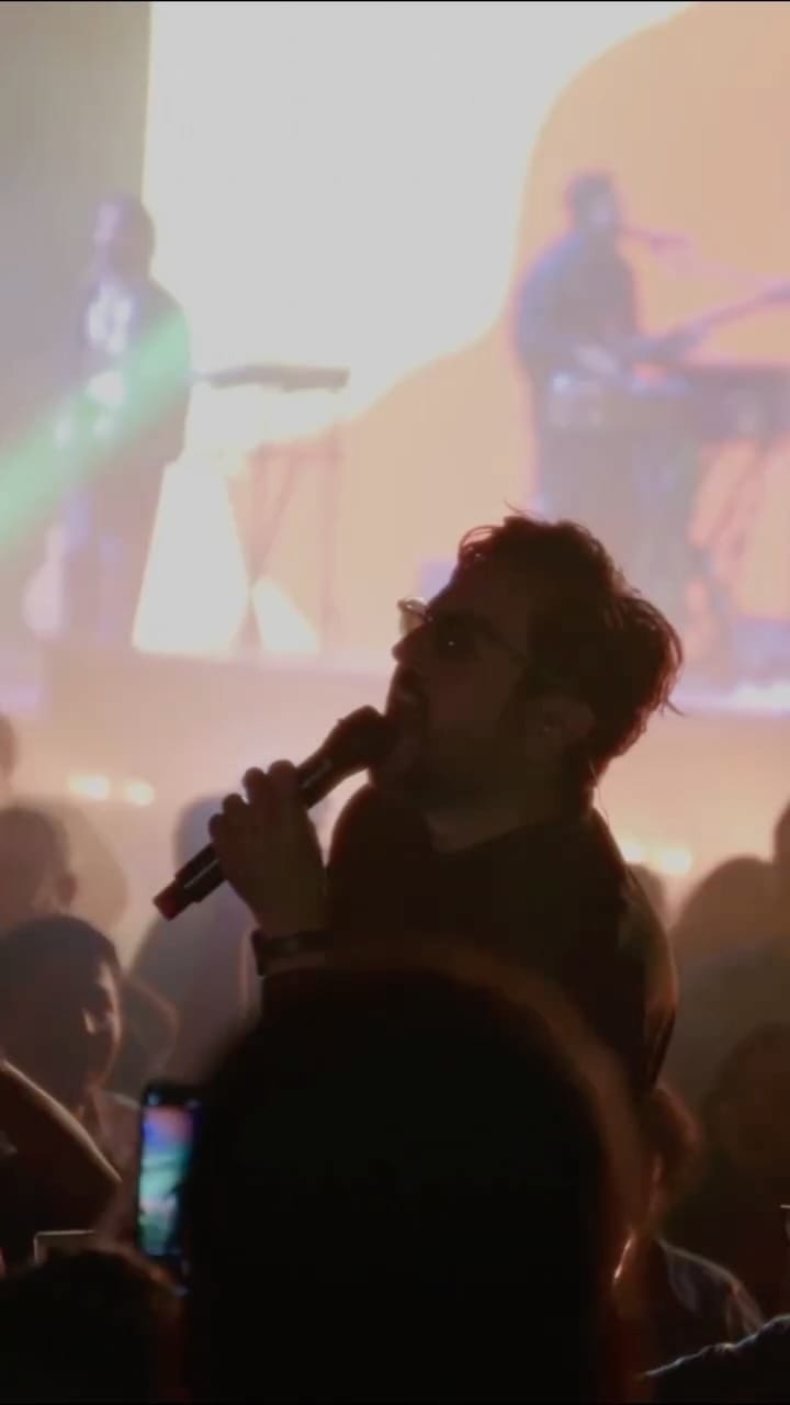 Post 5 by CLUBZ on Instagram (video)
