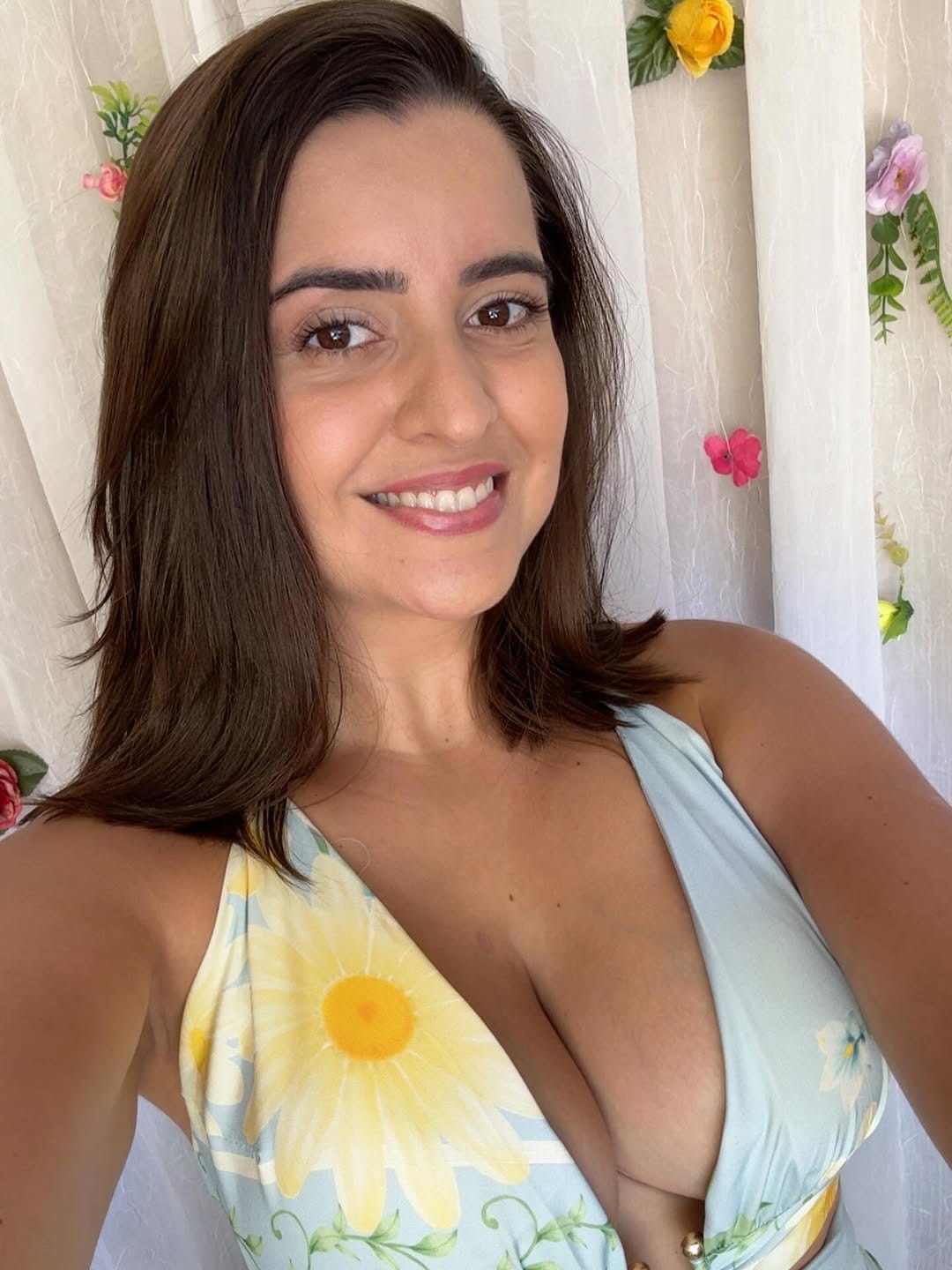 Post 5 by Krisley Dias KD on Instagram (image)