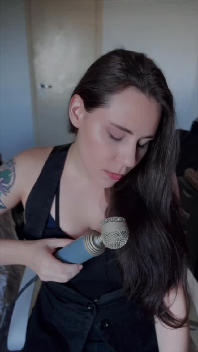 Post 2 by Gabi Dorato on Instagram (video)