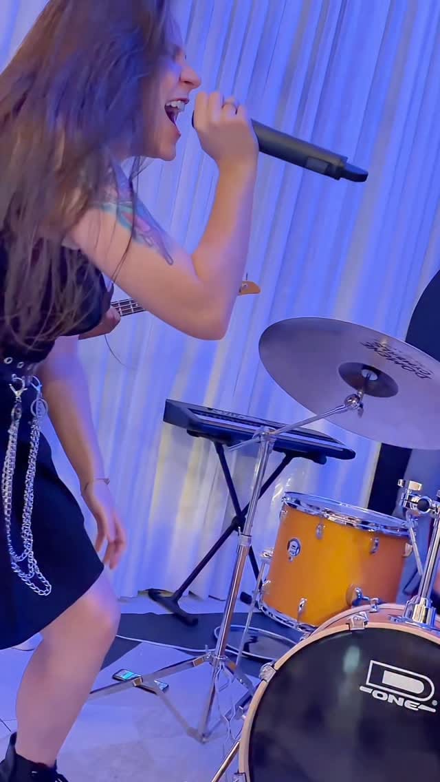 Post 3 by Gabi Dorato on Instagram (video)