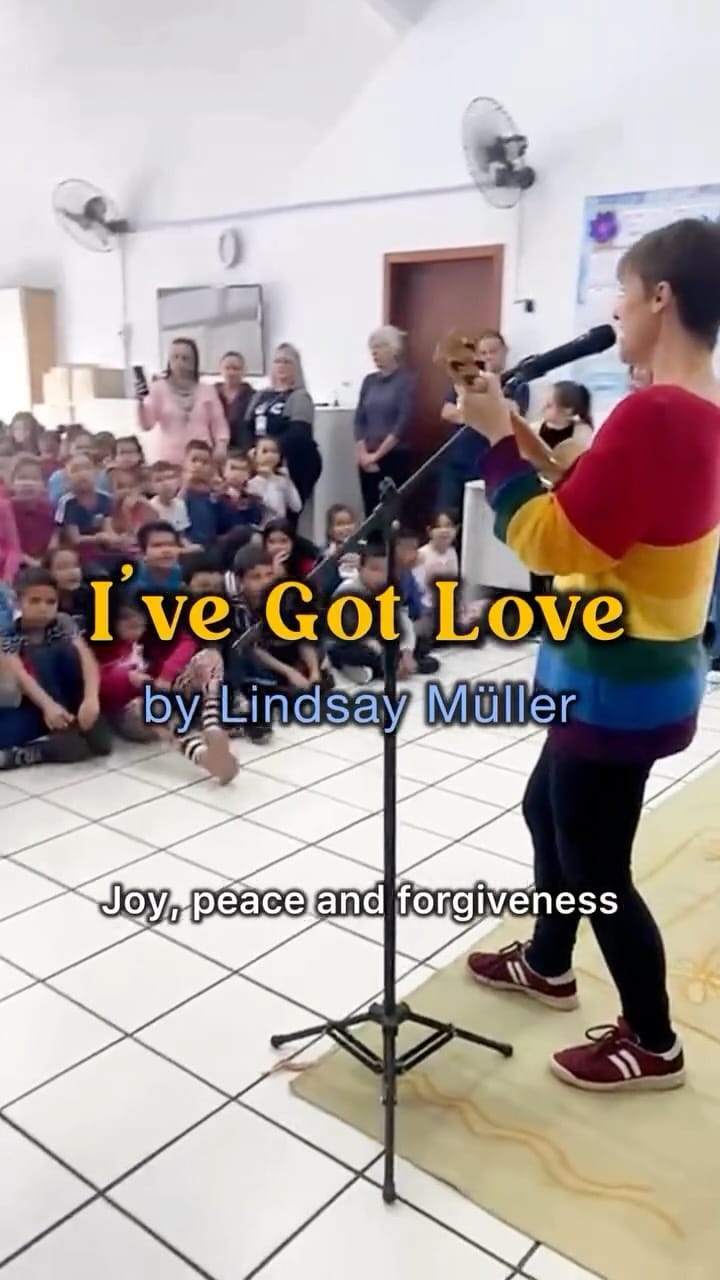 Post 8 by Lindsay Müller Music on Instagram (video)