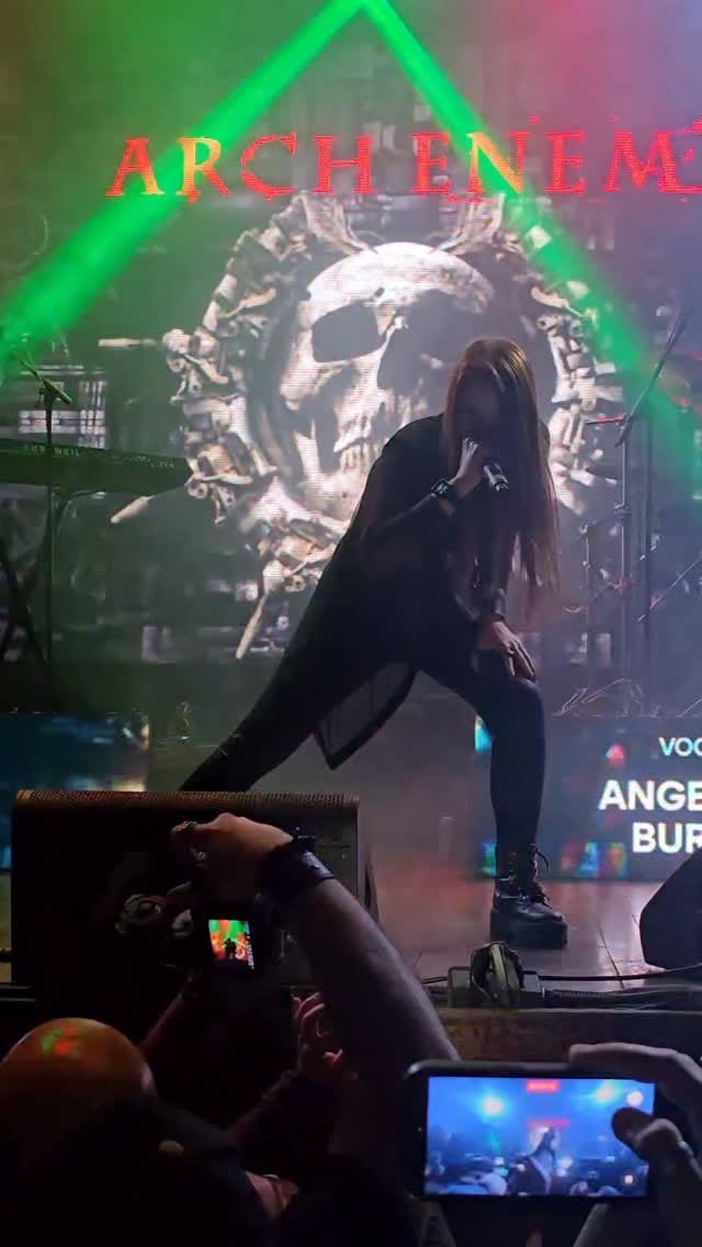 Post 1 by Angélica.Burns on Instagram (video)